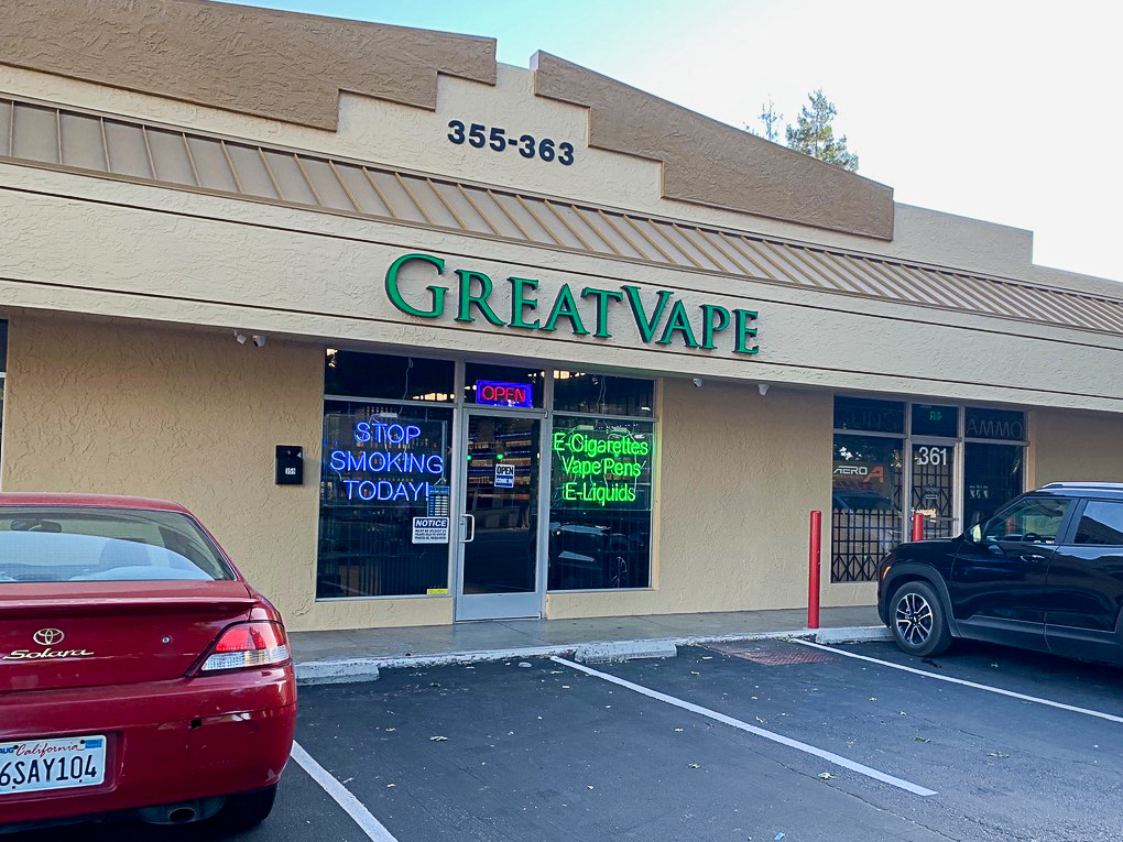 Mountain View looks to ban sales of e-cigarettes, flavored tobacco
