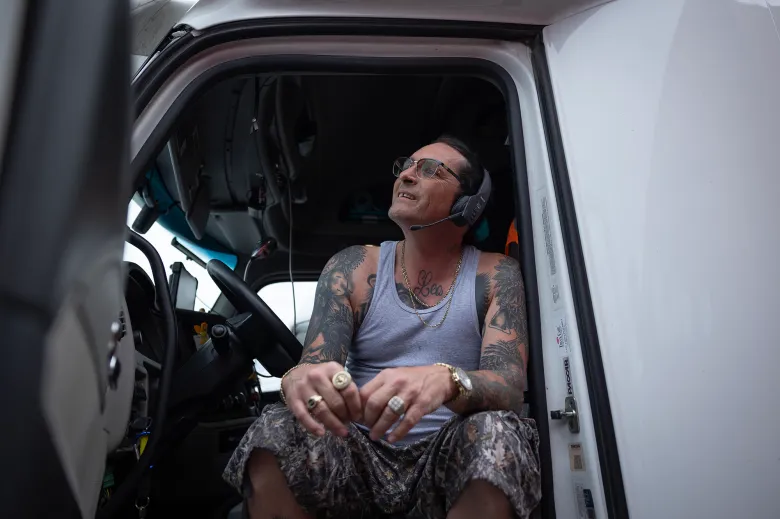 Why truckers always seem to be on the phone while they drive on the highway